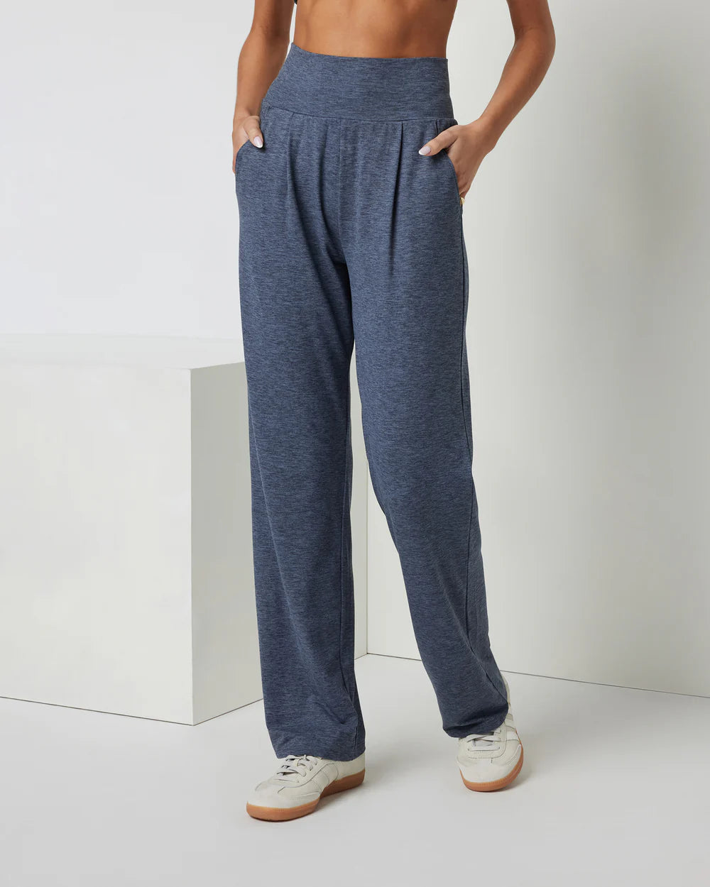 Lux At Ease Straight