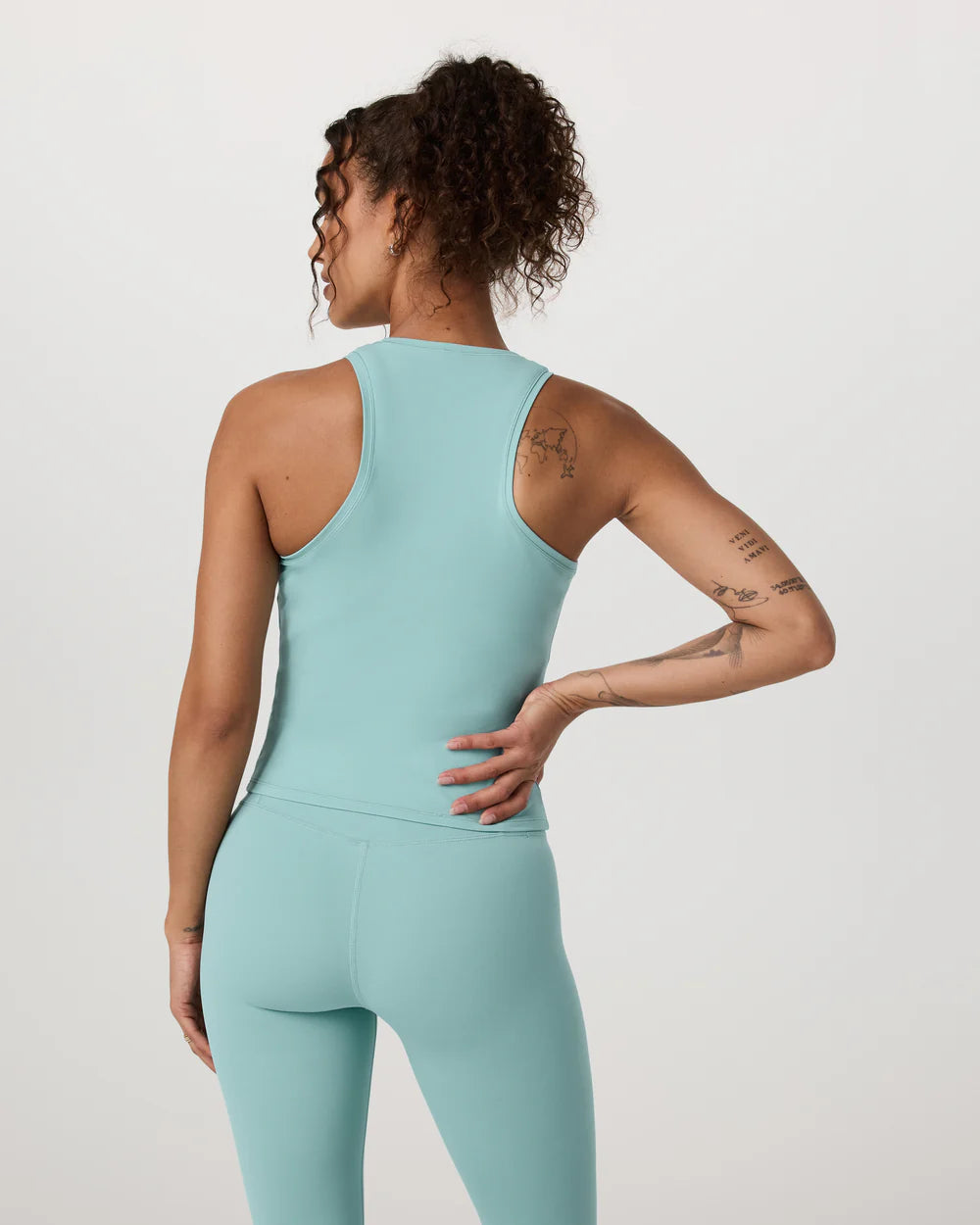 Vuori AllTheFeels? Crew Tank