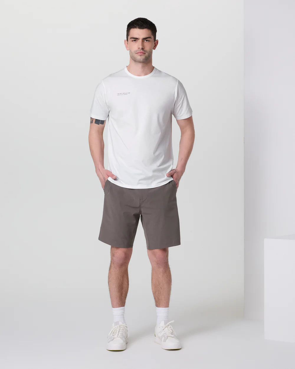 Feather Tee - Vuori x Kelsey Brookes