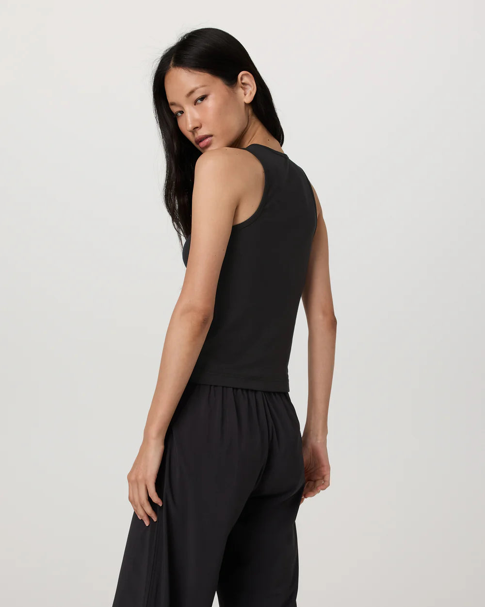 Pose Layering Tank
